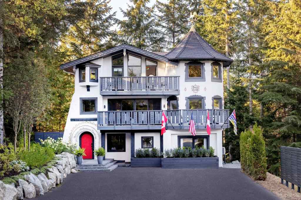 Image showcasing Haus Heidi – A four-season luxury vacation rental reimagined by world ...